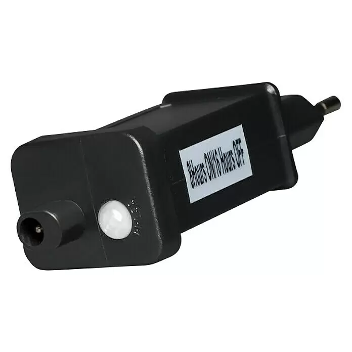 Konstsmide Baummantel - Innen, 1,8 m, 5 Stränge à 30 gefrostete bernsteinfarbene LEDs - Schwarzer rechteckiger Adapter mit Lichtsensor, DC-Hohlstecker und Eurostecker, beschriftet für „8 Stunden AN 16 Stunden AUS“ Timerfunktion.