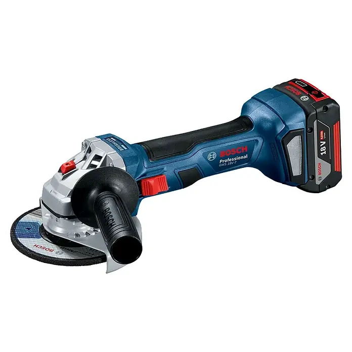 Bosch Professional Taladro atornillador percutor de batería GSB 18V-55 + amoladora GWS 18V-7 - 18 V, 2 baterías, 4 Ah - Amoladora angular a batería Bosch Professional GWS 18V-7. La herramienta azul cuenta con una empuñadura auxiliar y un disco abrasivo.