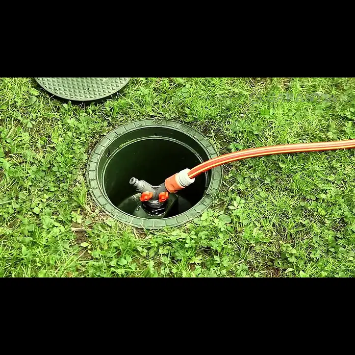 Garantia ProLine Zisterne Columbus - Gesamt Fassungsvermögen: 6.500 l, Dunkelgrün - Wie entnehme ich das Wasser aus meiner GARANTIA Regenwasser-Nutzungsanlage?