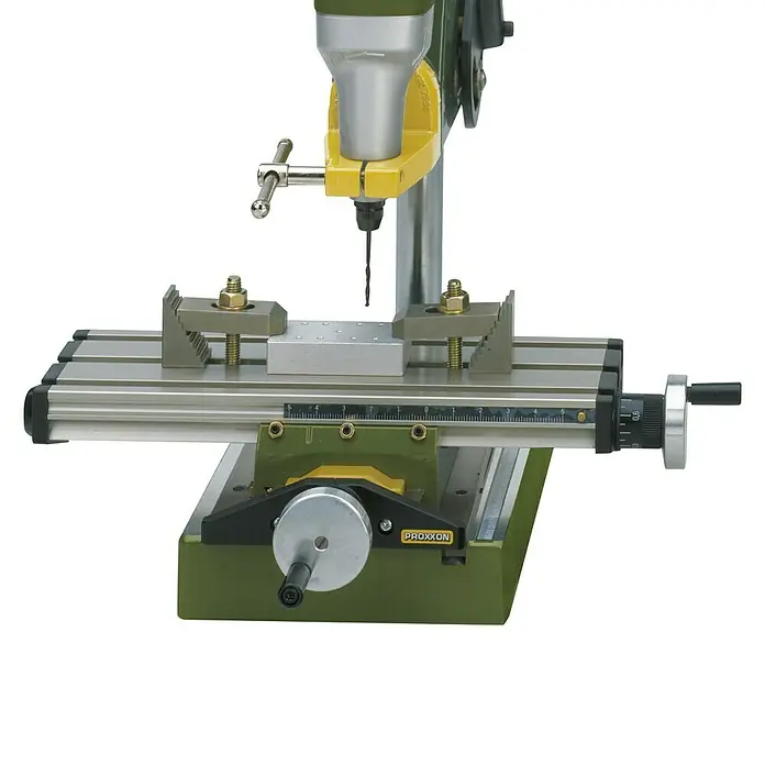 Proxxon Micromot Mesa de coordenadas KT 70 - 200 x 70 mm, Aluminio - Taladro de columna Proxxon, herramienta de precisión para taladrar metal y plástico, ideal para modelismo y trabajos de taller.