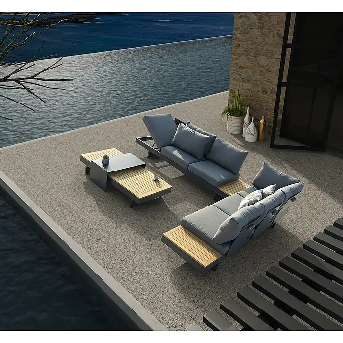Conjunto de muebles Molise - 4 pzs., Madera de acacia/Aluminio, Antracita - Un elegante conjunto de sala de estar gris para exteriores con detalles de madera ubicado cerca de una piscina infinita. Ideal para relajarse al aire libre.
