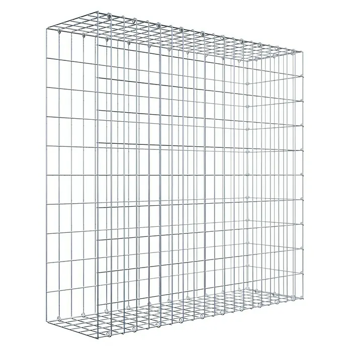 Gabiona Gabione Typ 2 - Zum Anbau in der Länge, 100 x 30 x 100 cm, Stahl, Maschenbreite: 50 mm, Maschenhöhe: 100 mm, C-Ring - Ein hochauflösendes Bild eines leeren Gabionenkäfigs aus Drahtgeflecht vor schwarzem Hintergrund, ideal für den Garten- und Landschaftsbau.