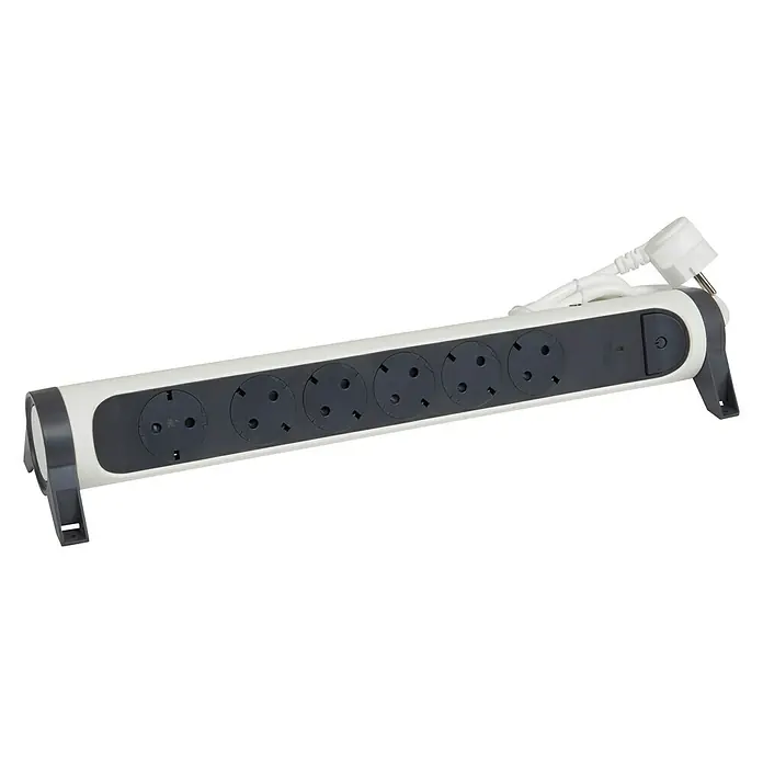 Legrand Base de enchufe múltiple Premium - x 6, Blanco/Negro, Longitud del cable: 1,5 m, Con interruptor - Regleta blanca con seis enchufes e interruptor integrado, diseñada para uso interior.