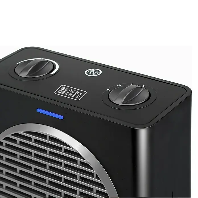 Black+Decker Heizlüfter BXSH2003E - 1.000 W - 2.000 W, Schwarz - Nahaufnahme einer Black+Decker Heizung mit zwei Drehknöpfen zur Steuerung von Temperatur und Gebläse.