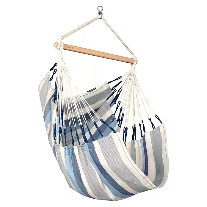 La Siesta Hängesessel Domingo Basic - L x B x H: 140 x 90 x 145 cm, Sea Salt - Blau, hellblau und weiß gestreifter Hängesessel mit Holzspreizstab, weißen Seilen, blauen Schlaufen und Metallaufhängering.
