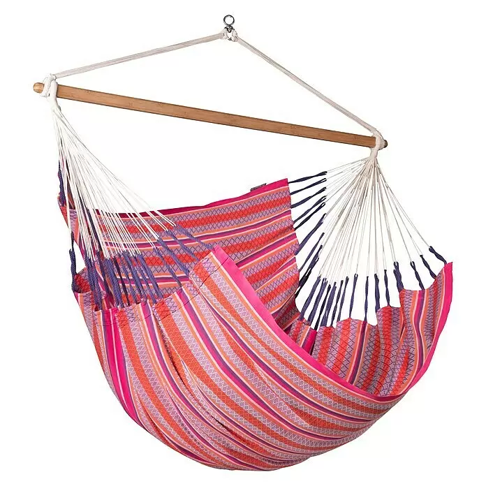 La Siesta Hängesessel Habana Kingsize - L x B x H: 210 x 130 x 170 cm, Flamingo - Ein bunter Hängesessel mit pink, orange und lila gestreiftem Stoff, weißen Seilen, einer Holzspreizstange und einem Metallaufhängering.