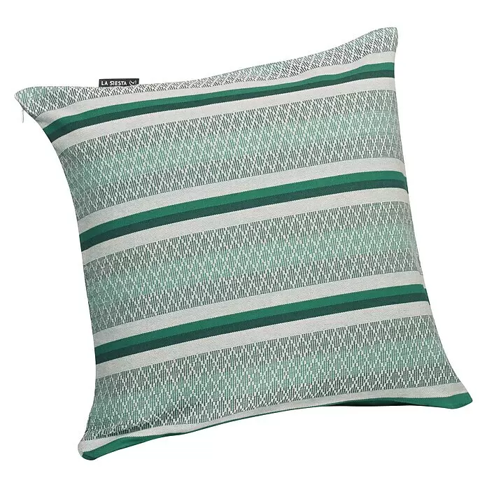 La Siesta Kissenhülle Cariño - Agave, L x B: 50 x 50 cm, Baumwolle - Grün-weiß gestreiftes Kissen mit Muster und schwarzem Markenetikett.