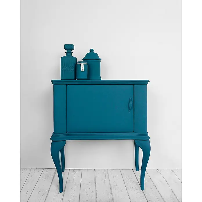 Fleur Pintura decorativa en spray Chalky Look - Miss Petronila, Mate, 300 ml - Armario pintado de azul con elementos decorativos. La cómoda de estilo vintage es un mueble decorativo.