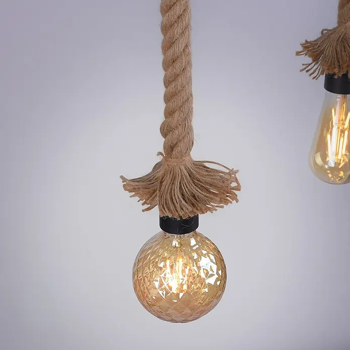Just Light Rope Lámpara colgante - 60 W, L x An x Al: 3 x 9,5 x 120 cm, Natural, E27, 2 ud. - Primer plano de una lámpara colgante con suspensión de cuerda y bombilla decorativa.