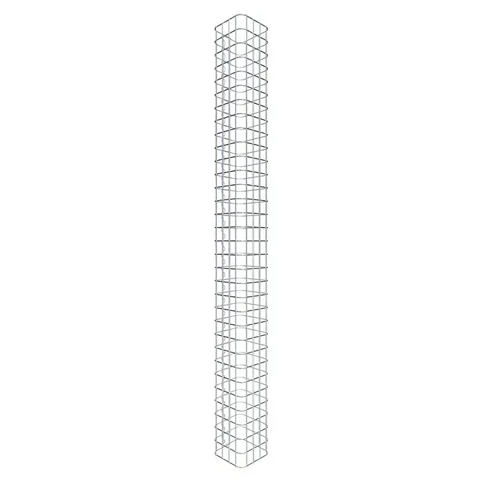 Gabiona Gabionensäule - 27 x 27 x 160 cm, Stahl, Maschenbreite: 50 mm, Maschenhöhe: 50 mm, Spirale - Nahaufnahme eines Gerüsts eines hohen Gebäudes mit silberfarbenen horizontalen und vertikalen Trägern.