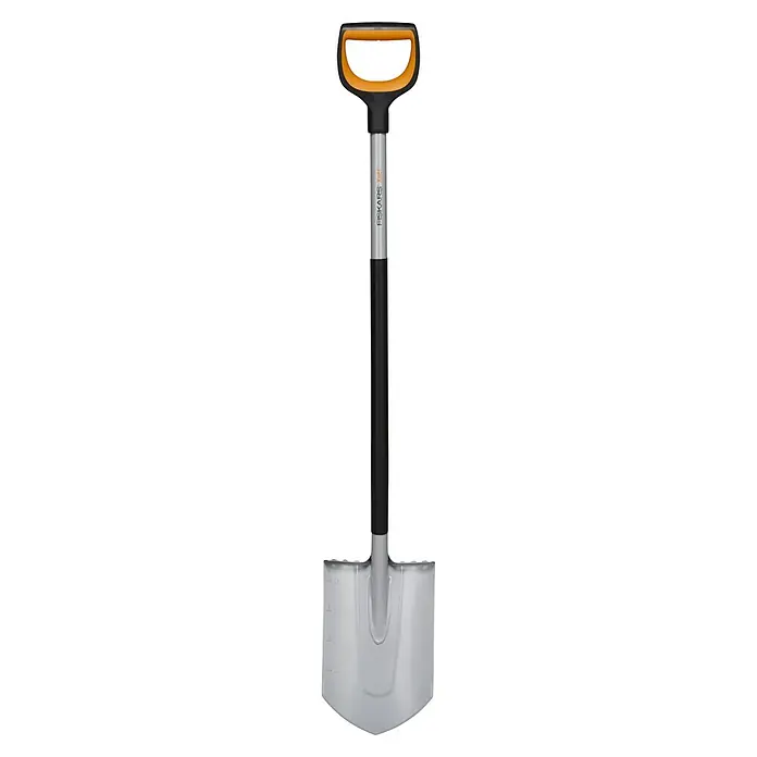 Fiskars Xact Gärtnerspaten - Arbeitsbreite: 19,2 cm, Blattform: Spitz, Länge: 1,2 m - Der Fiskars Spaten Xact ist ein robustes Gartengerät mit einem ergonomischen Griff und einer scharfen Klinge für müheloses Graben.