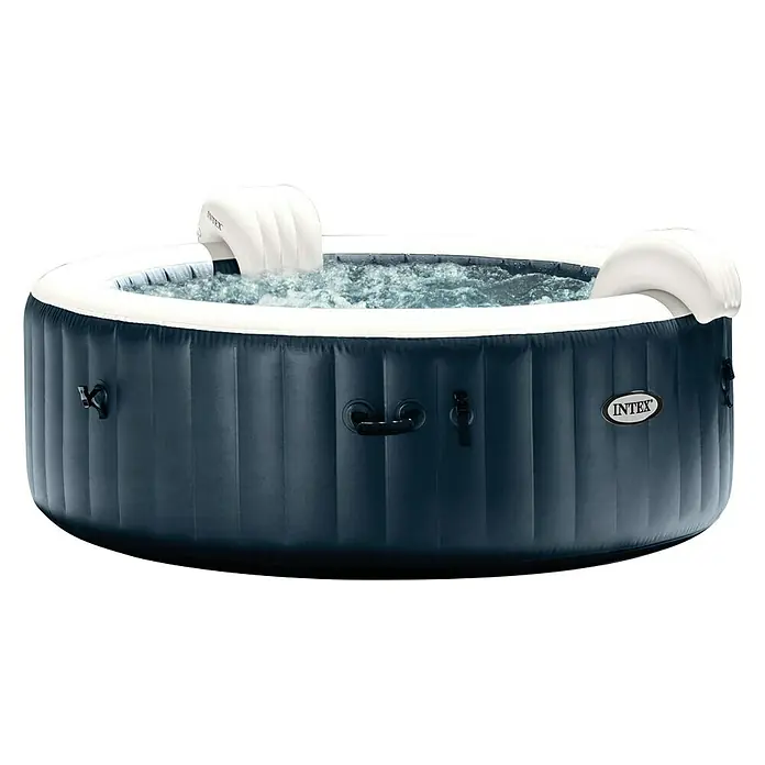 Intex Pure Spa Mobil-Whirlpool 85 Bubble MassageØ x H: 216 x 71 cm, Navy, 1.098 l - Bild eines aufblasbaren Intex Whirlpools in Blau und Weiß mit zwei Kopfstützen vor schwarzem Hintergrund.