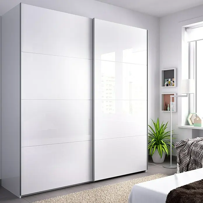 Dekit Armario de puertas correderas Slide - L x An x Al: 65 x 180 x 204 cm, Blanco Brillo - Elegante armario blanco brillante con puertas correderas y líneas horizontales, que ofrece una solución de almacenamiento moderna para cualquier dormitorio.