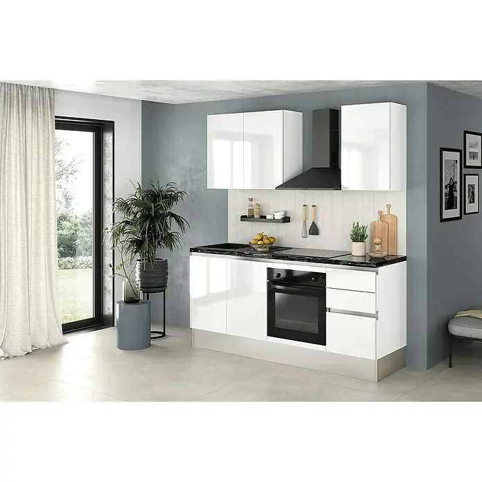 Marinelli Cucine Vormontierte Küchenzeile Gianna Marmor - Breite: 195 cm, Weiß, Anschlag links, Mit Elektrogeräten - Elegante Küche mit weißen Hochglanzfronten, schwarzer Arbeitsplatte und modernen Geräten. Die Küche kombiniert Stil und Funktionalität.