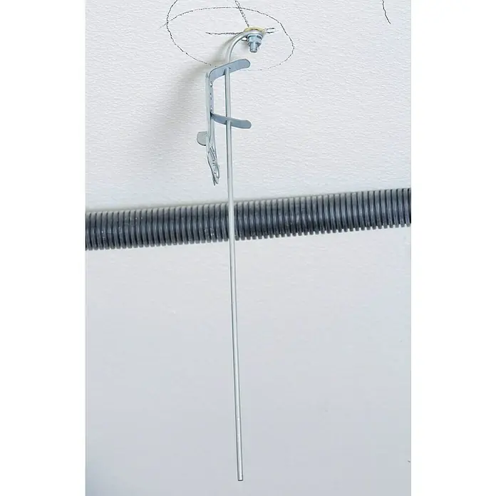 Knauf Schnellabhänger Anker-Fix - Stahl, 1 Stk. - Deckenbefestigung mit einer langen Stange und einer Metallhalterung, die von der Decke hängt.