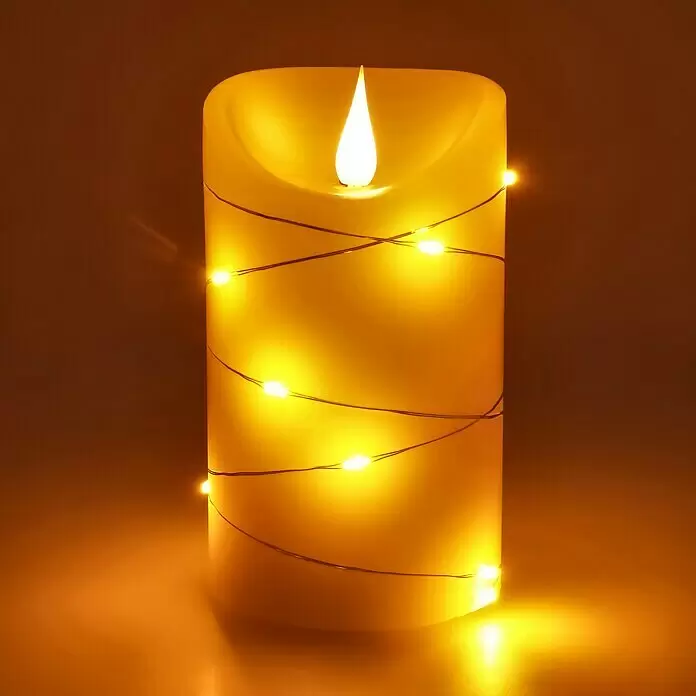 Konstsmide LED-Echtwachskerze - Ø x H: 7,5 x 13,5 cm, Creme - Anwendungsbeispiel