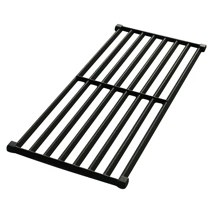 Grillrost Atlanta - L x B: 41,5 x 18,5 cm, Passend für: Grillstar Gasgrills Atlanta II 300 / II 650 - Das Bild zeigt einen schwarzen Grillrost mit parallelen Stäben und Querverbindungen auf dunklem Hintergrund.