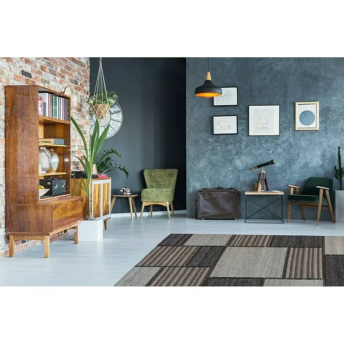 Kayoom Flachgewebeteppich Phönix - Grau/Braun, 230 x 160 cm, 75 % Wolle, 20 % Baumwolle, 5 % Polyester - Einrichtung mit einem gestreiften Teppich in Grau- und Brauntönen, der dem Raum eine moderne Note verleiht.