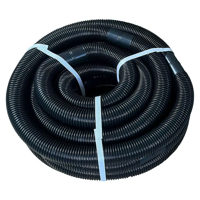 Malibu Solarschlauch - Durchmesser: 32 mm, Länge: 13 m, Kunststoff - Aufgerollter schwarzer Schlauch, der mit einem weißen Band zusammengehalten wird, ideal für verschiedene Anwendungen.