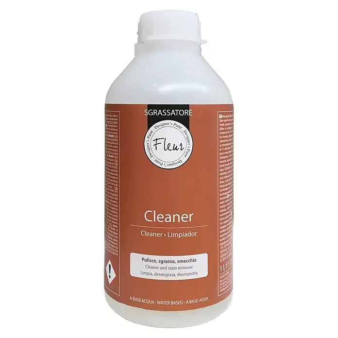 Fleur Limpiador de superficies - 1 l - Imagen de una botella de Fleur Sgrassatore Cleaner, un limpiador y quitamanchas a base de agua para pinturas de diseño.