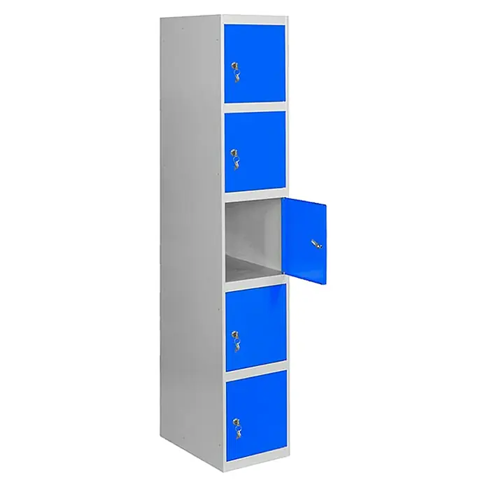 Simonrack Simonlocker Taquilla Doors Inicial Desmontada - L x An x Al: 50 x 40 x 180 cm, Número de puertas: 5 ud., Gris/Azul - Armario metálico con cinco compartimentos, con puertas de color azul y llaves. Un compartimento está abierto, mostrando el interior.