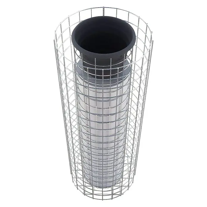Gabiona Gabionensäule - Durchmesser: 37 cm, Höhe: 102 cm, Stahl, Maschenbreite: 50 mm, Maschenhöhe: 50 mm - Das Bild zeigt einen zylindrischen Baumschutzkorb aus Metallgeflecht mit einem grauen Rohr im Inneren. Der Korb schützt den Baum vor Beschädigungen.