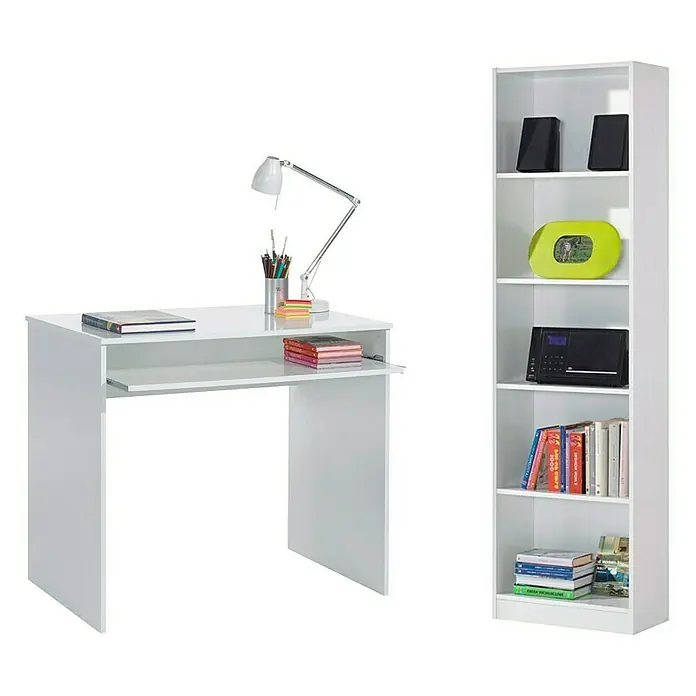 Escritorio con estantería IJoy - Blanco, 2 pzs. - Imagen de un escritorio blanco con lámpara y portalápices, junto a una estantería blanca con objetos decorativos y libros.