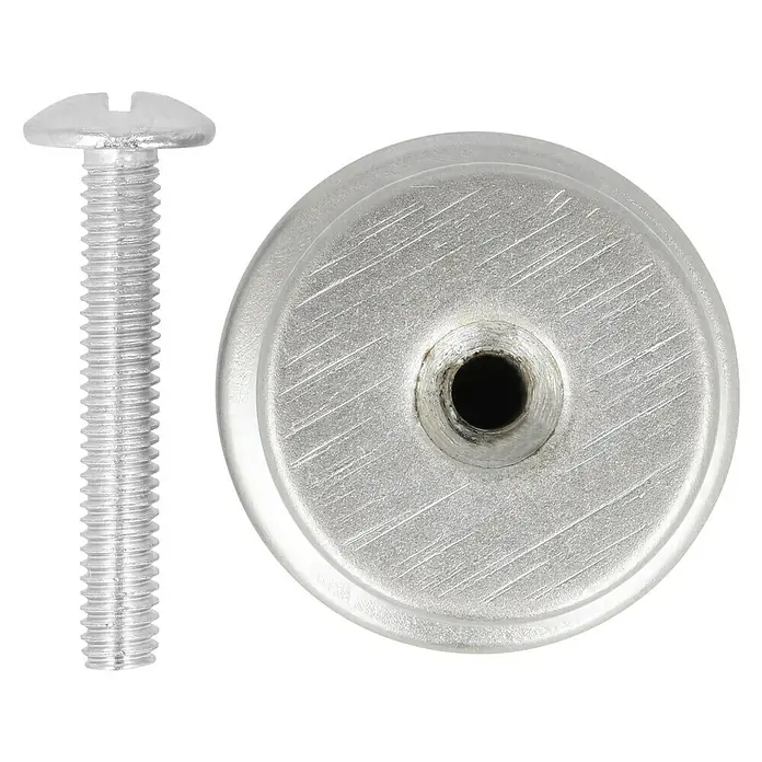 Möbelknopf - Typ Möbelgriff: Knopf, Ø x H: 25 x 26 mm, Vernickelt - Nahaufnahme eines Schlitzschraube und eines Knopfes. Ideal für Möbelbefestigungen und DIY-Projekte. Silbernes Finish für einen eleganten Look.