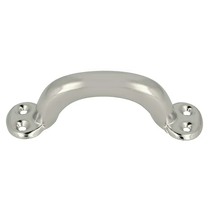 Häfele Tirador para muebles - Tipo de tirador del mueble: Estribo, Distancia entre orificios: 73 mm, Acero, Satinado, Plateado - Un tirador de puerta cromado con orificios de montaje en ambos extremos, perfecto para armarios o cajones, que brilla sobre un fondo negro.