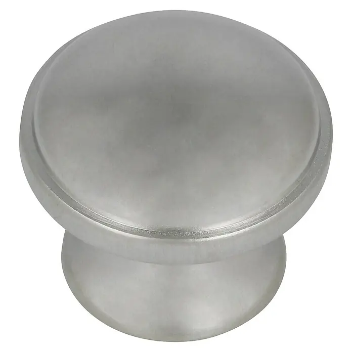 Häfele Möbelknopf - Typ Möbelgriff: Knopf, Ø x H: 25 x 22 mm, Aluminium, Vernickelt - Nahaufnahme eines silberfarbenen, runden Möbelknopfs auf schwarzem Hintergrund. Ideal für Schubladen, Schränke und andere Möbelstücke.