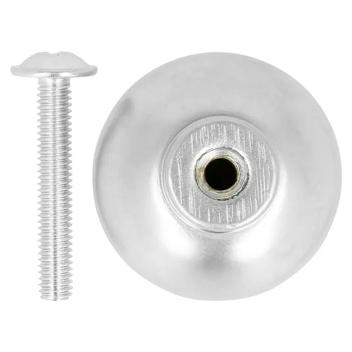 Häfele Pomo para muebles - Tipo de tirador del mueble: Botón, Ø x Al: 28 x 25 mm, Cromado, Mate - Primer plano de un tirador de mueble plateado con tornillo. Ideal para cajones, armarios y cómodas.