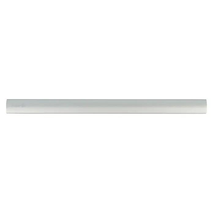 Rei Tirador para muebles - Distancia entre orificios: 96 mm, Tipo de tirador del mueble: Barra, Aluminio - Una barra elegante de color plateado, perfecta para diversas aplicaciones. Su superficie lisa refleja sutilmente la luz, ofreciendo un toque de elegancia.