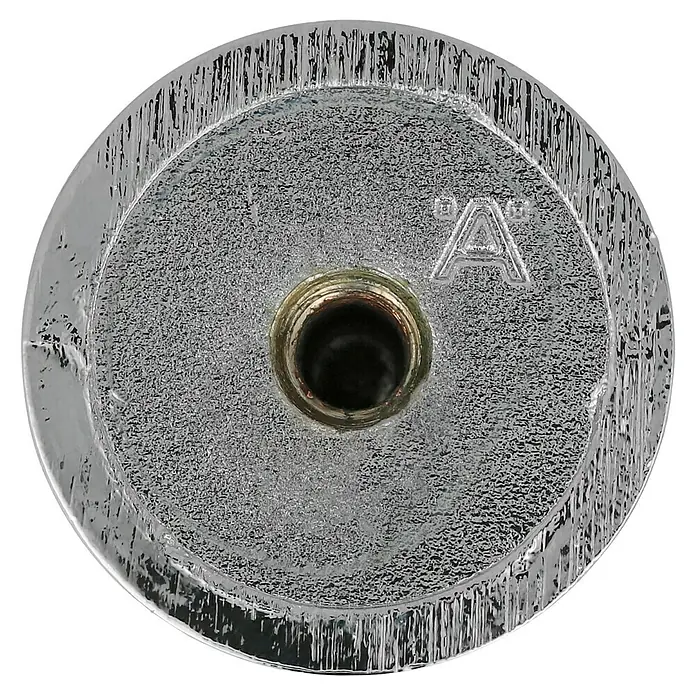 Möbelknopf - Typ Möbelgriff: Knopf, Ø x H: 20 x 25 mm, Silber - Nahaufnahme einer silberfarbenen Buchse mit dem Buchstaben "A", die ein präzises Bauteil für verschiedene Anwendungen darstellt.