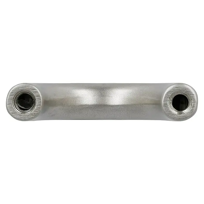 Häfele Tirador para muebles - Tipo de tirador del mueble: Estribo, Otros, Niquelado, Plateado - Primer plano de un extremo de manillar de aluminio plateado con dos aberturas redondas.