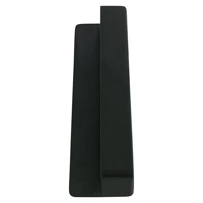 Häfele Tirador para muebles - Tipo de tirador del mueble: Concha, L x An x Al: 170 x 21 x 40 mm, Negro - Primer plano de un conjunto de marcos de fotos negros y elegantes. Tiene un diseño minimalista que desprende elegancia y modernidad.