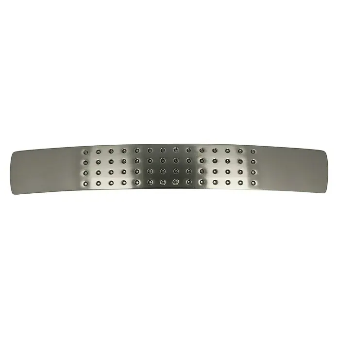 Häfele Tirador para muebles - Tipo de tirador del mueble: Estribo, L x An x Al: 126 x 17 x 27 mm, Distancia entre orificios: 96 mm - Primer plano de un vendaje adhesivo perforado de color plateado. El vendaje es un producto médico para el cuidado de heridas y la protección contra infecciones.
