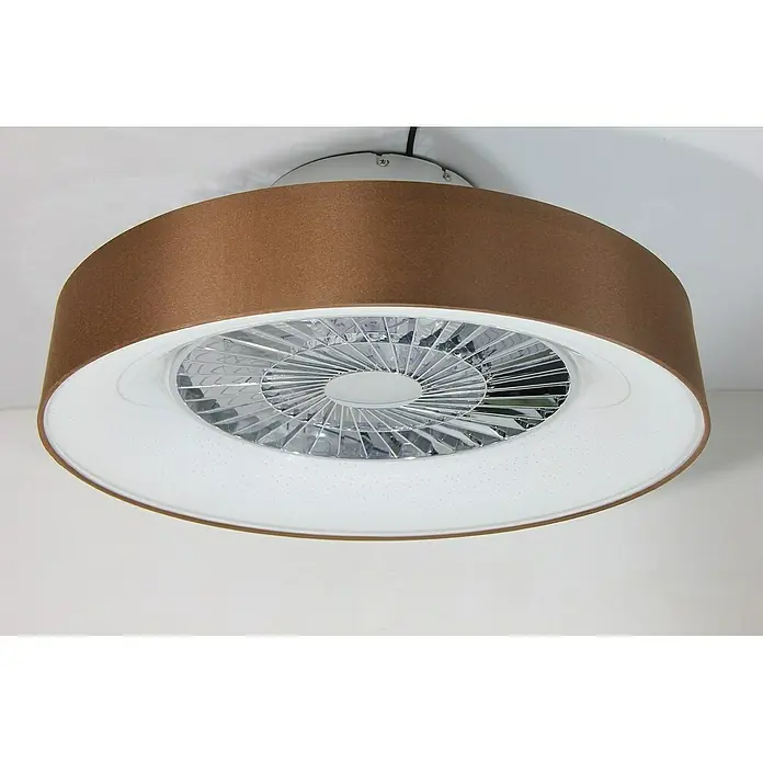 Voltomat Deckenventilator mit LED-Beleuchtung - Braun/Silber, 57 cm, 40 W - Nahaufnahme eines Deckenventilators mit braunem Stoffbezug und integrierter LED-Beleuchtung, der für eine stilvolle Raumausleuchtung sorgt.