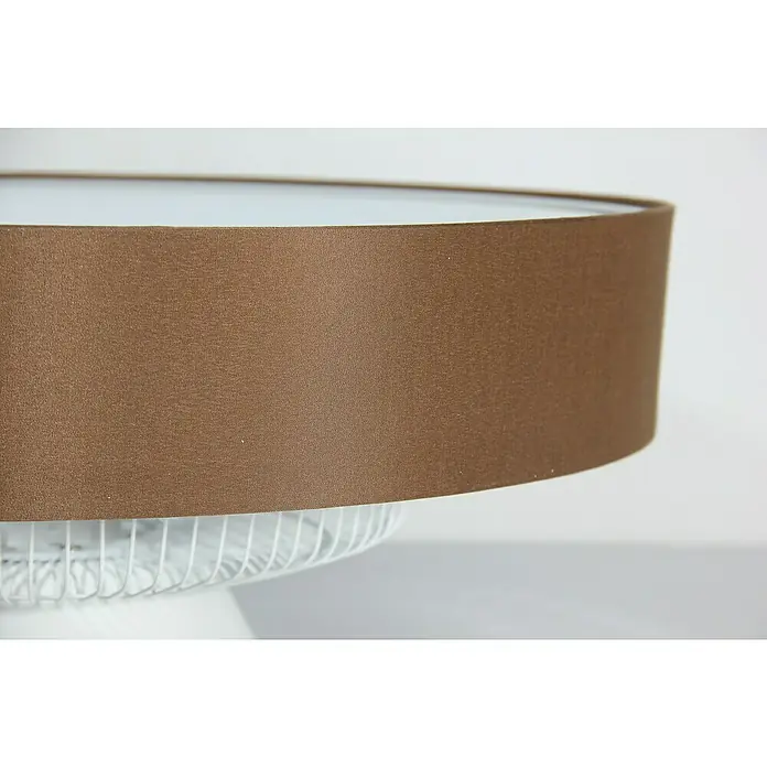 Voltomat Deckenventilator mit LED-Beleuchtung - Braun/Silber, 57 cm, 40 W - Nahaufnahme einer braunen Deckenleuchte, die ein warmes, einladendes Licht verspricht und die Ästhetik des Raumes verbessert.