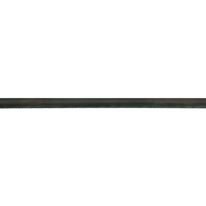 Wisent Kleinmetallsäge - Blattlänge: 150 mm, Material Griff: Kunststoff - Detailaufnahme einer Sägeblattkante, die die scharfen, präzisen Zähne für effiziente Schnitte zeigt.