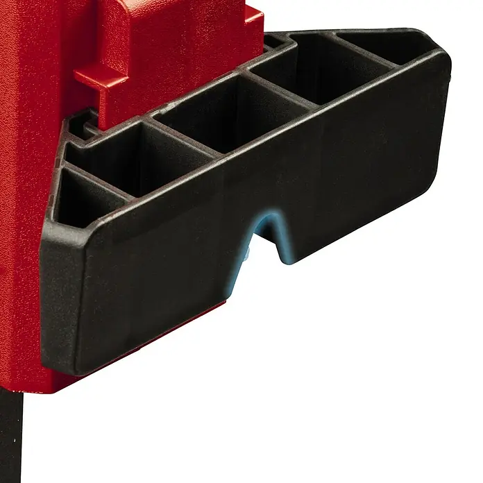 Einhell Professional PXC 18V Soplador/Aspirador de batería VENTURRO 36/240 - 18 V, Sin batería, Velocidad de soplado: 240 km/h - Primer plano de una caja de herramientas roja con un organizador negro adjunto al lado, que muestra múltiples compartimentos.