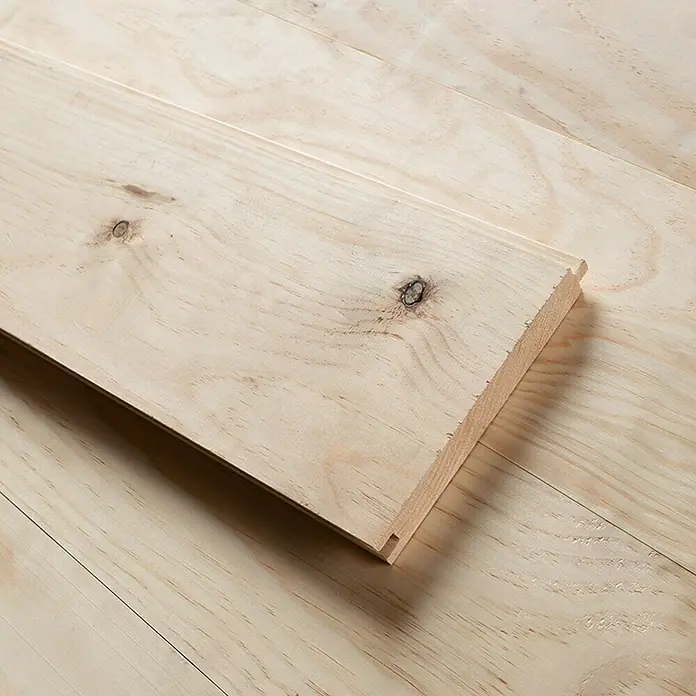 Suelo de madera maciza de pino machihembrada - 248 x 14 x 1,7 cm - Tablón de madera clara con machihembrado, con vetas y nudos de madera visibles, ideal para acabados de interiores.