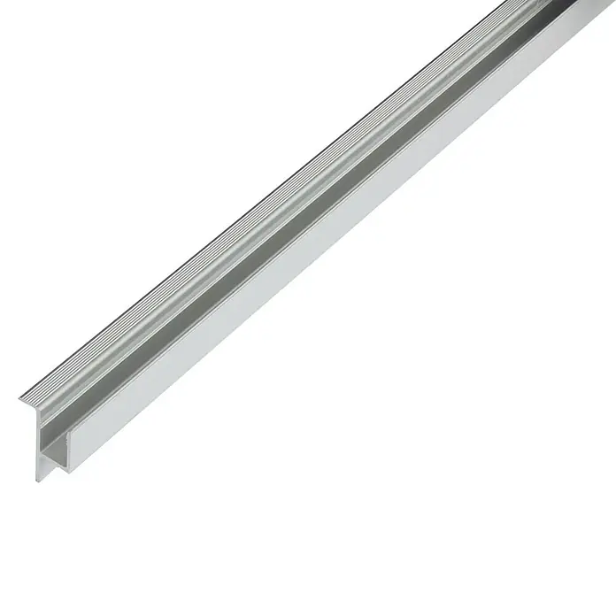 Kovalex LED-Profil - L x B x H: 2.500 x 20 x 32 mm, Aluminium - Detailansicht eines silbernen T-Profils. Ideal für Übergänge und Abschlüsse, bietet es eine saubere und professionelle Optik.
