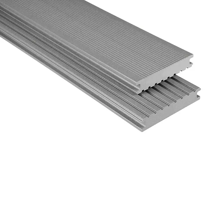 Kovalex WPC-Terrassendiele Massiv strukturo nach Maß - 300 x 14,5 x 2 cm, Grau - Das Bild zeigt zwei graue Terrassendielen aus Verbundmaterial mit geriffelter Oberfläche, die sich für den Außenbereich eignen.