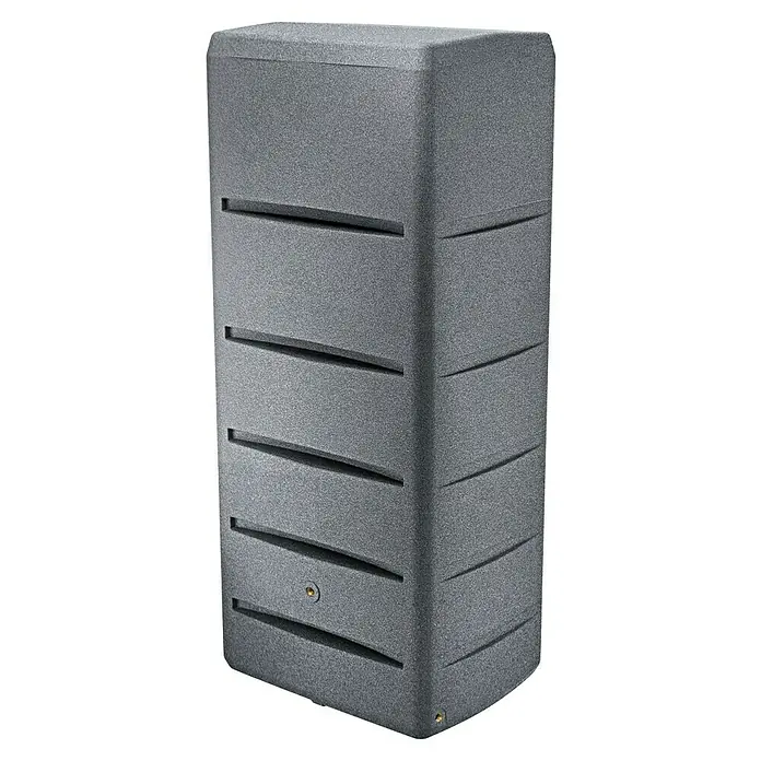 Regentonne Tower Stone - 720 l, Granit - Grauer, rechteckiger Regenspeicher mit horizontalen Rillen und einem Hahn für die Gartenarbeit.