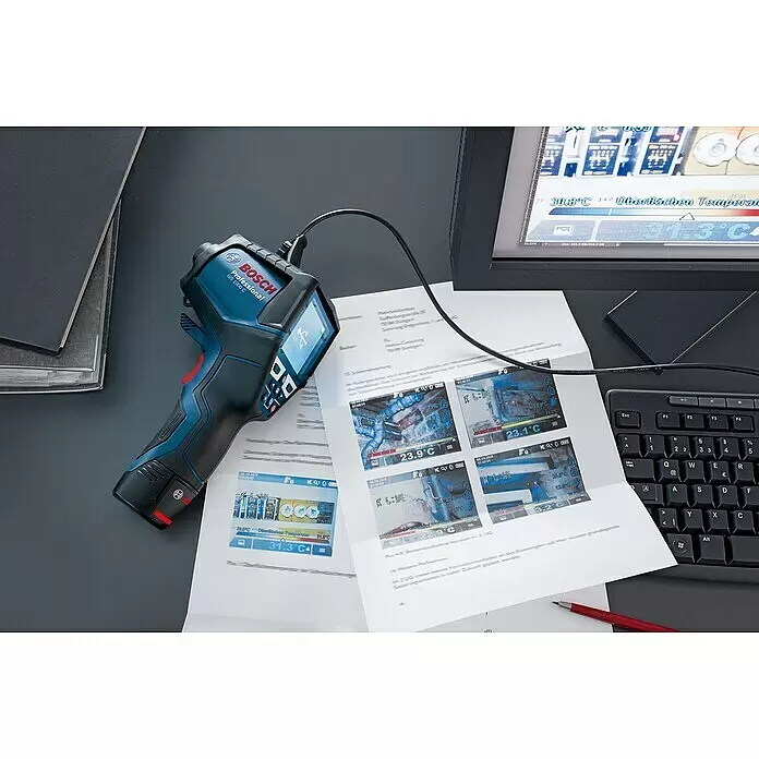 Bosch Professional Thermodetektor GIS 1000 C - 1 Akku, Messbereich Temperatur: -40 °C - 1.000 °C - Blaue und schwarze Bosch Professional GIS 1000 C Wärmebildkamera zeigt Wärmebilder, an Monitor angeschlossen.
