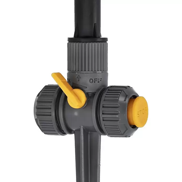 Neptun Kreisregner Set - 7 -tlg., Beregnungssektor: 5 ° - 360 ° - Graues Bewässerungsventil aus Kunststoff mit gelbem EIN/AUS-Hebel und gelbem STOPP-Knopf.
