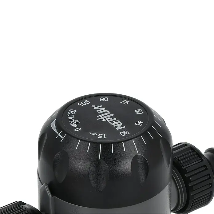 Neptun Bewässerungsuhr - Bewässerungsdauer: 5 min - 120 min - Nahaufnahme eines programmierbaren Bewässerungs-Timers von Neptun zur automatischen Gartenbewässerung mit einstellbarer Zeitschaltuhr.
