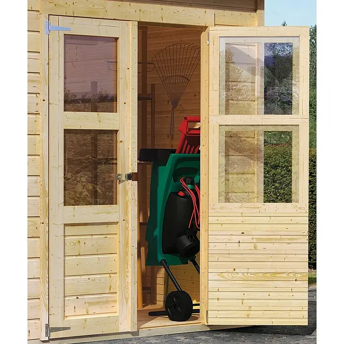 Karibu Gartenhaus Merseburg 2 - Außenmaß inkl. Dachüberstand (B x T): 329 x 142 cm, Holz, Natur, Mit Seitendach - Holzschuppen mit Gartengeräten. Der Schuppen hat Doppeltüren mit Fenstern und bietet Stauraum für Laubbesen und einen Häcksler.