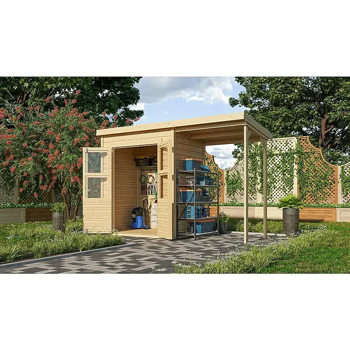 Karibu Gartenhaus Merseburg 2 - Außenmaß inkl. Dachüberstand (B x T): 329 x 142 cm, Holz, Natur, Mit Seitendach - Geräumiges Gartenhaus aus Holz mit Regalen und offenem Anbau für zusätzlichen Stauraum im Garten, umgeben von üppigem Grün.