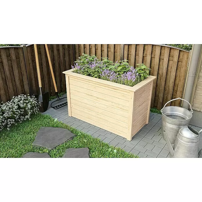 Karibu Hochbeet - 133 x 69 x 82 cm, Holz, Natur - Helles Hochbeet aus Holz mit Lavendel und Grünpflanzen, auf einer Terrasse in einer Gartenszene.